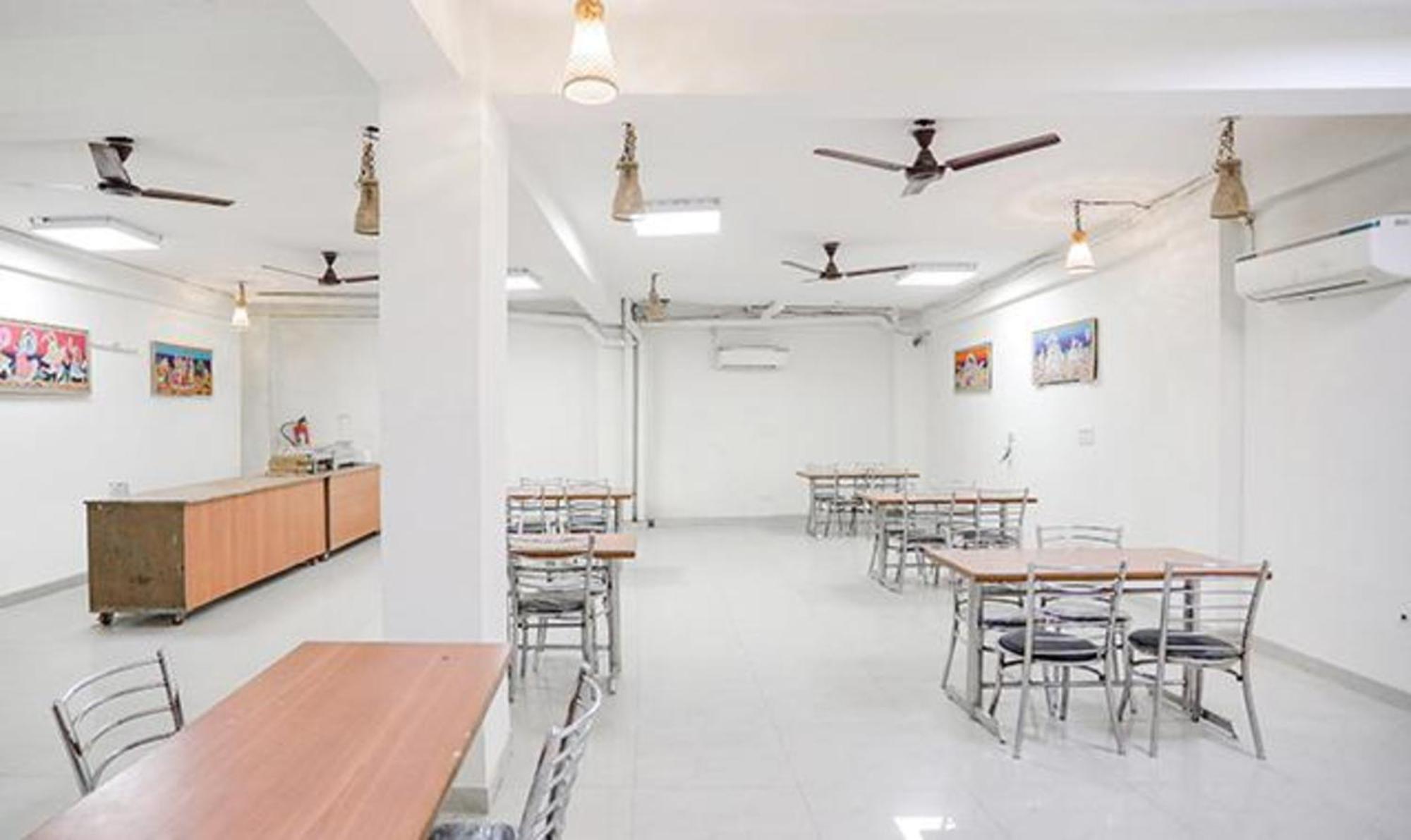 Fabhotel Royal Stay I Greater Noida Luaran gambar