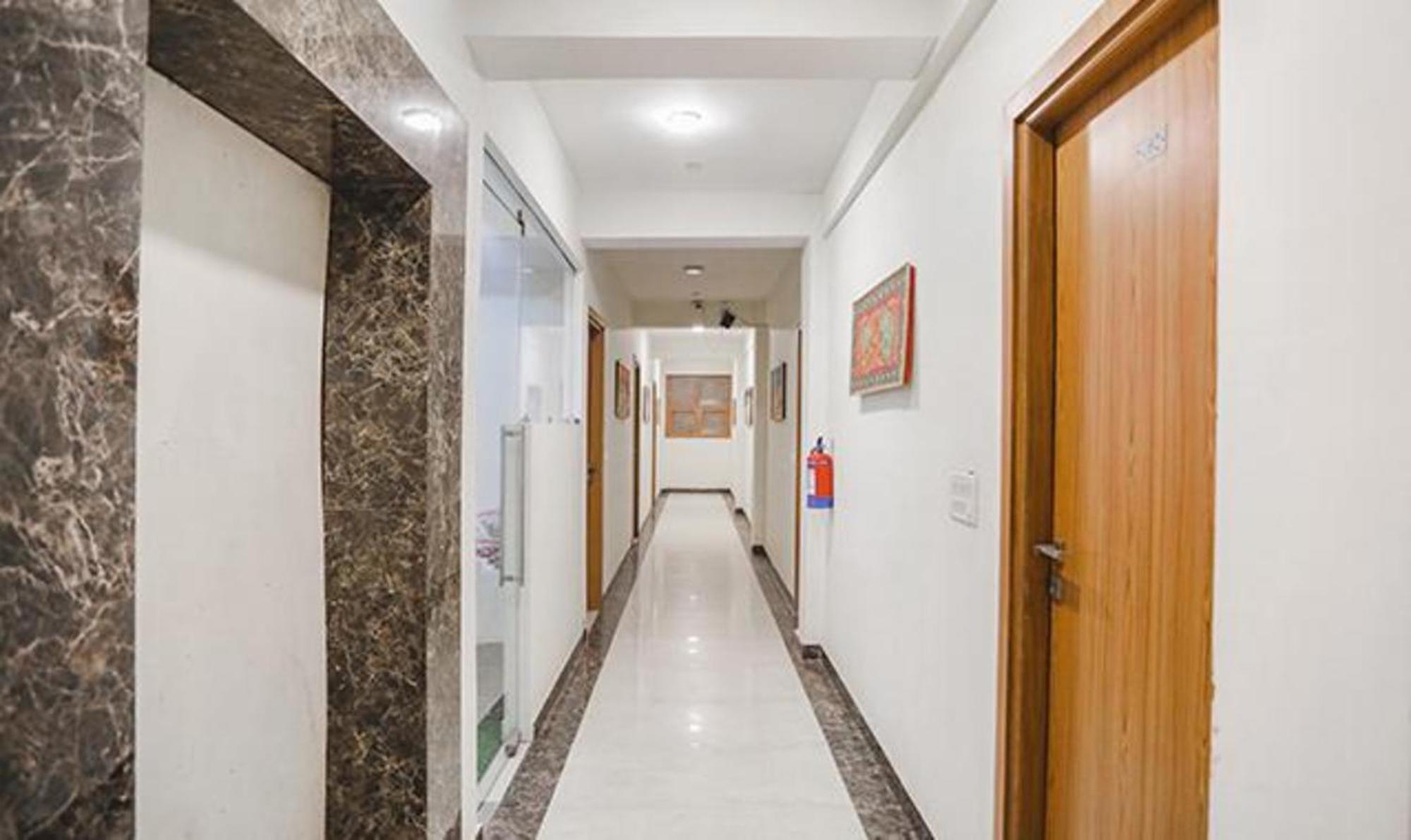Fabhotel Royal Stay I Greater Noida Luaran gambar