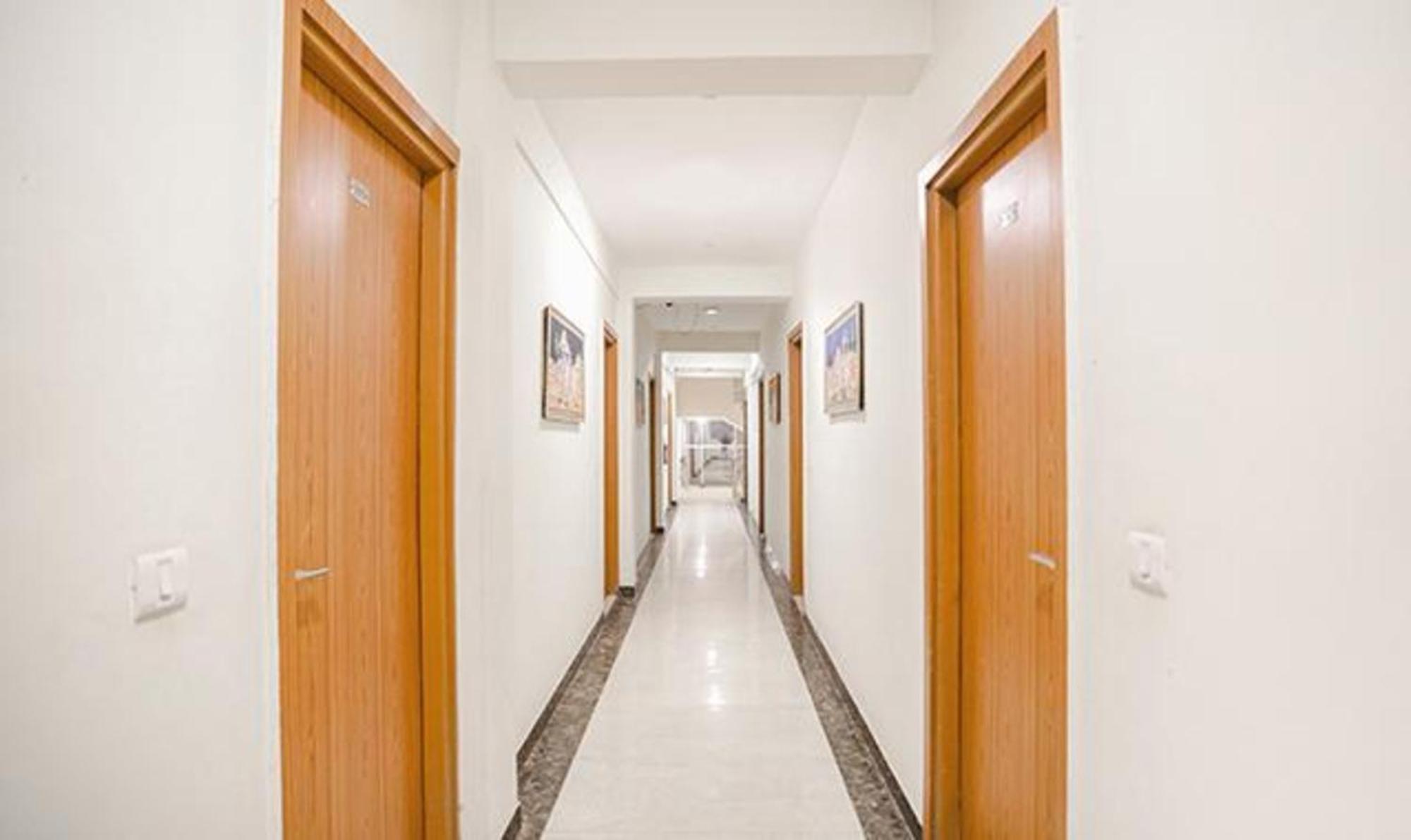 Fabhotel Royal Stay I Greater Noida Luaran gambar